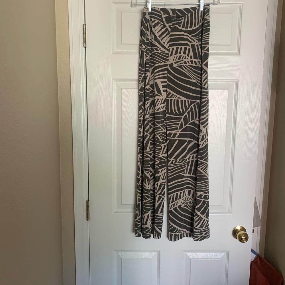 Like new Chico’s Travelers Size 0